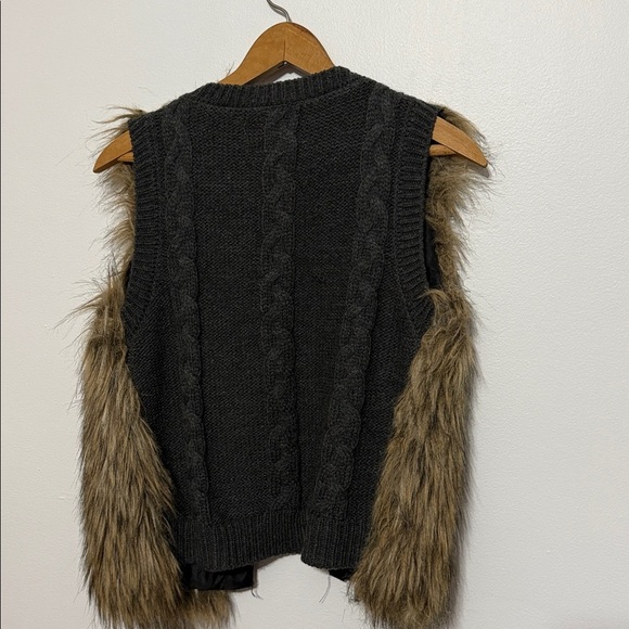 Miss Me Faux Fur Beaded Boho Sweater Vest - Picture 7 of 8